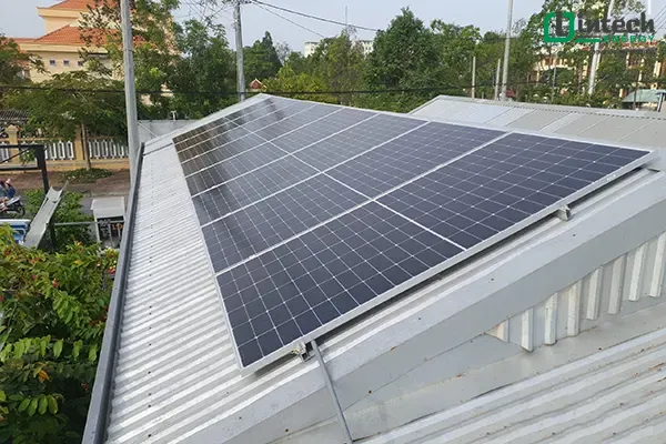 Hệ thống Điện mặt trời có lưu trữ 5Kwp Hybrid dien mat troi co luu tru 5Kwp