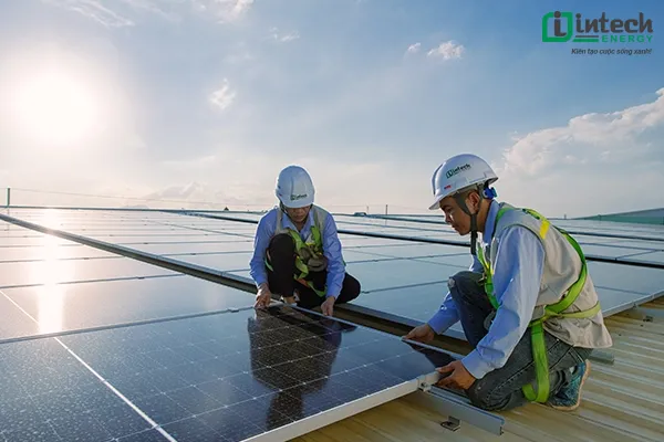 【Báo Giá + Chi phí 】Lắp điện mặt trời 3kW năm 2025 Intech Solar - Đơn vị lắp đặt điện mặt trời 3kWp uy tín