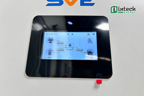 Dự án điện mặt trời độc lập 4,96 kWp + Lưu trữ 14,3 kWh tại Tp. Hồ Chí Minh Dự án điện mặt trời độc lập 4,96 kWp + Lưu trữ 14,3 kWh