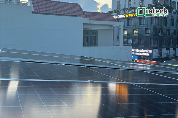 Hoàn thiện dự án điện mặt trời 14,88kWp tại Tp. Hồ Chí Minh tấm pin Jolywood 620Wp