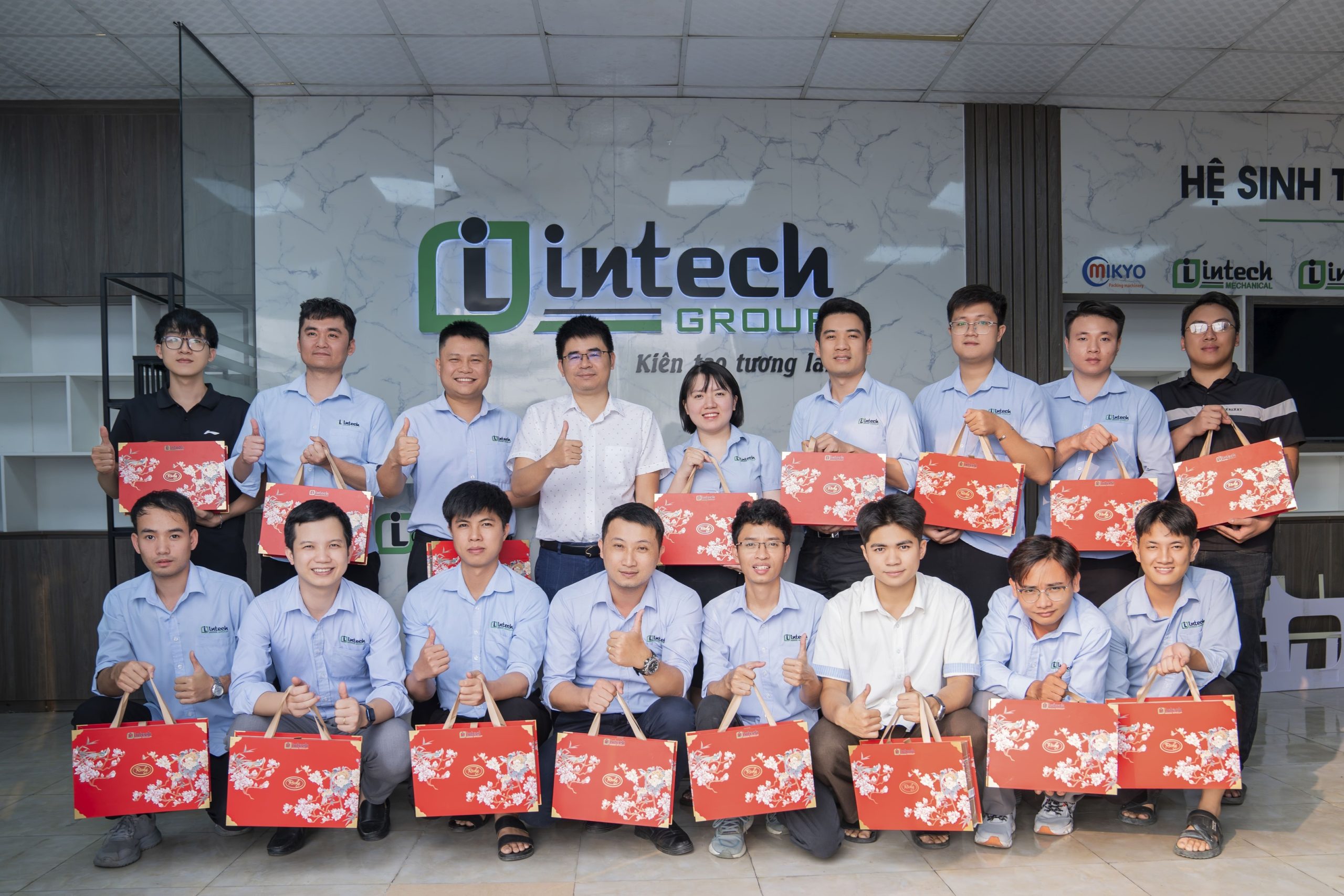 INTECH ENERGY TRAO QUÀ ĐOÀN VIÊN – YÊU THƯƠNG NỐI LIỀN Intech Energy trao qua Trung thu 2026 7 scaled