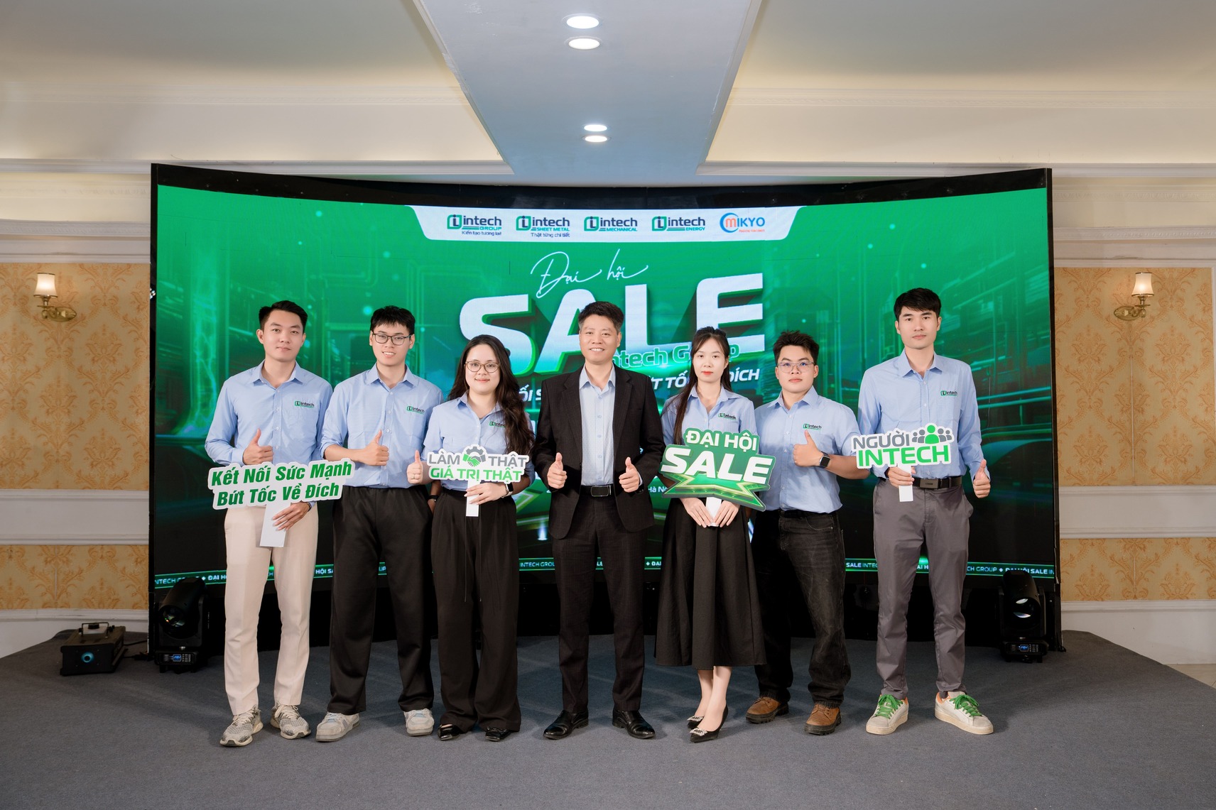 ĐẠI HỘI SALE INTECH 2026 – KẾT NỐI SỨC MẠNH, BỨT TỐC VỀ ĐÍCH Dai hoi Sale Intech 2026 2
